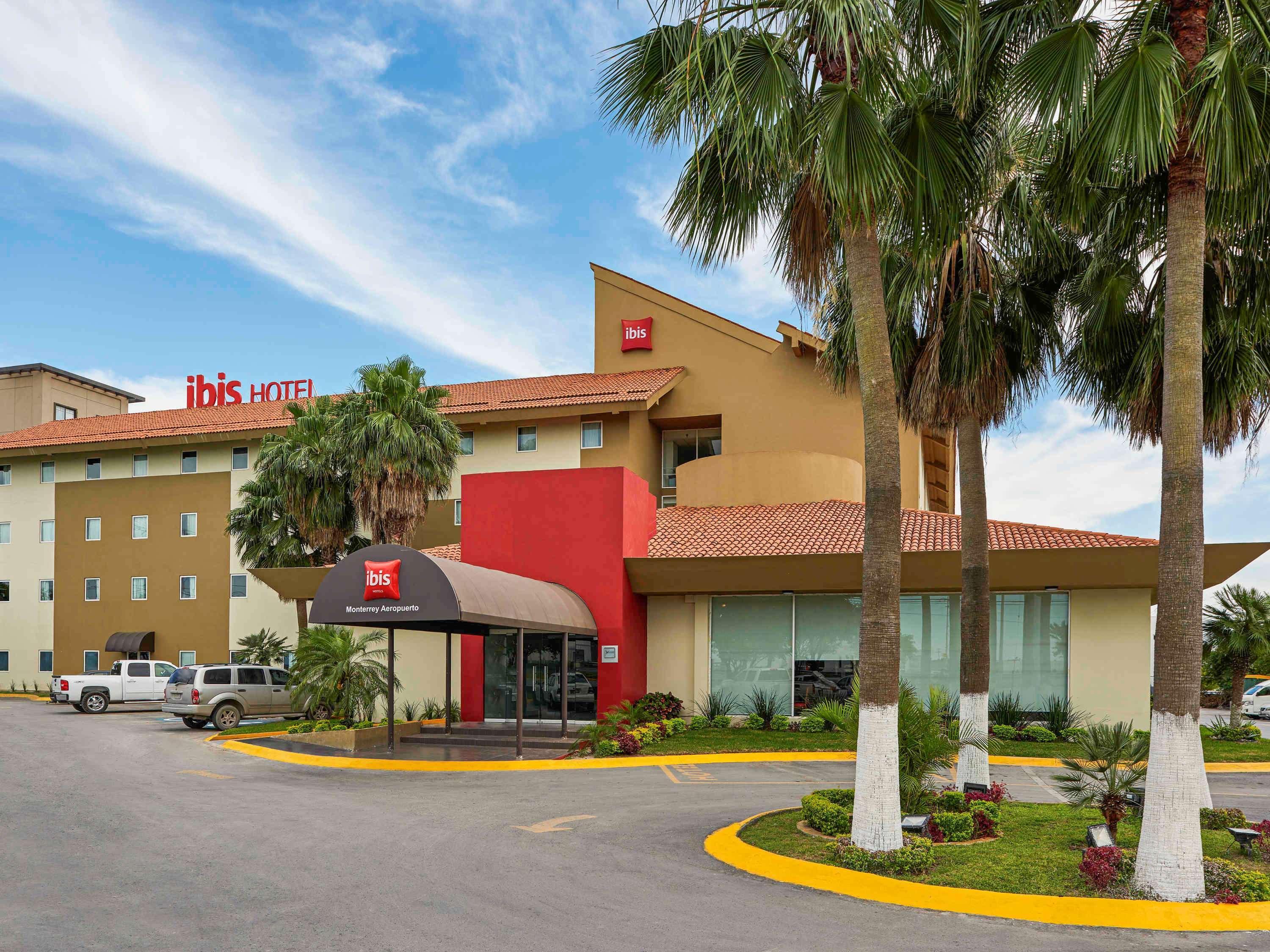 Отель Ibis Monterrey Aeropuerto Аподака Экстерьер фото