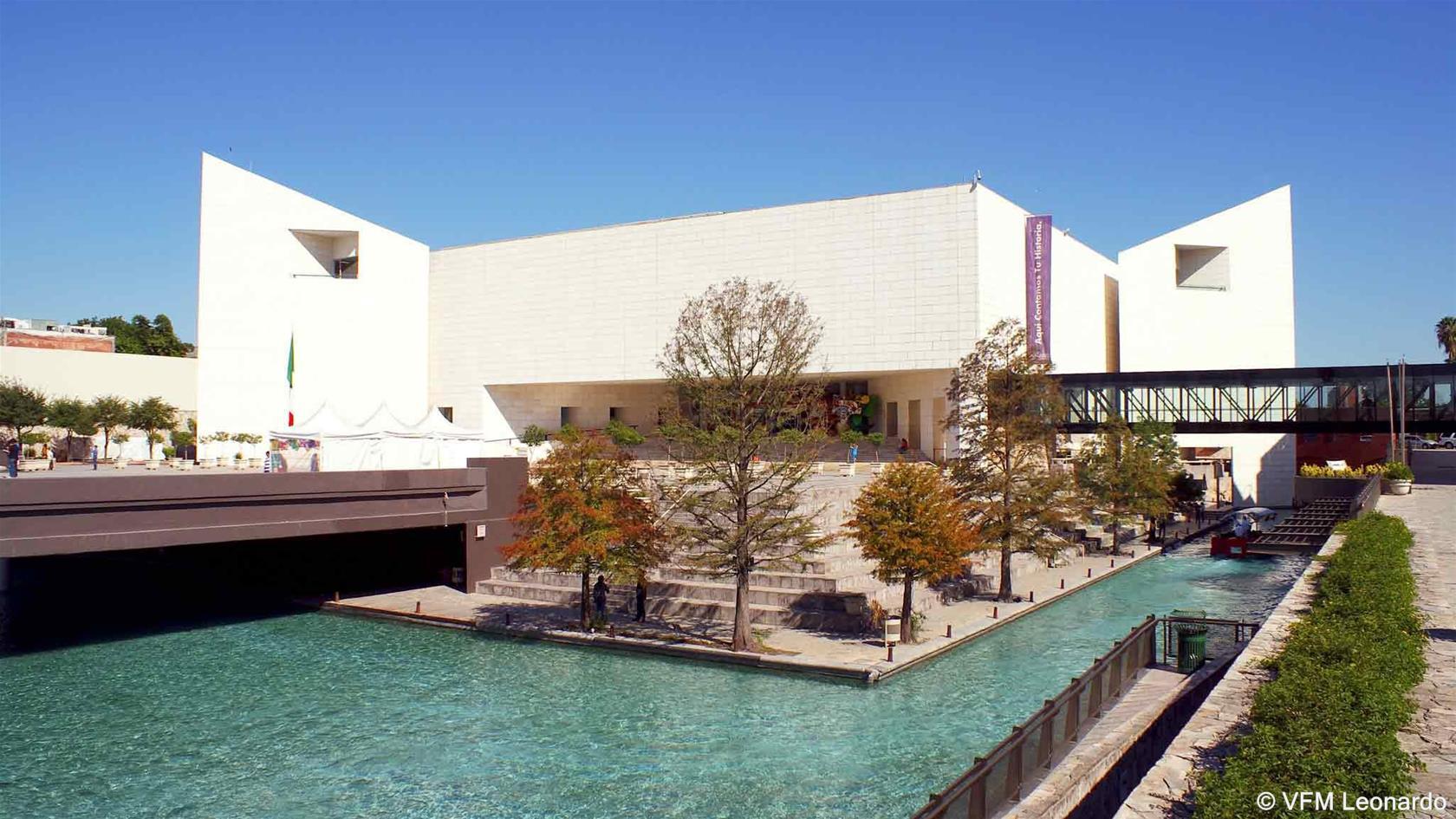 Отель Ibis Monterrey Aeropuerto Аподака Экстерьер фото